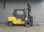 forklift CATERPILLAR (10710)